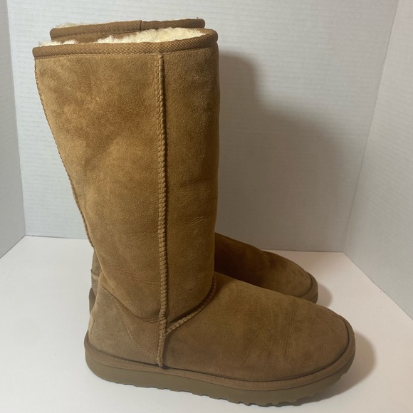 Ugg Women's Classic Tall Il Boot Chestnut Size 8 - Picture 5 of 11